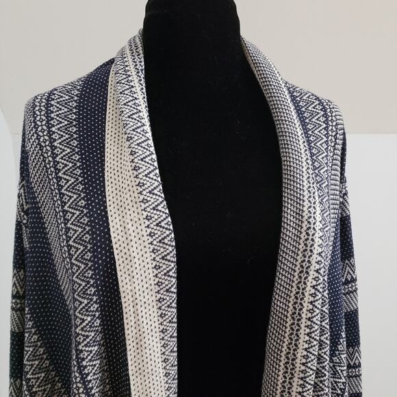 Charming Charlie Aztec Print Fringe Open Cardigan Medium - Picture 2 of 10